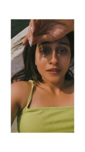 Regina Cassandra Instagram - Have you been to Kosgoda, Srilanka yet? It’s famous for it’s Sea Turtle Conservation projects and there’s one right next to @sheratonkosgoda that’s a must visit. Also, their watalappam (coconut custard pudding) is mmmm outta this world. 
Another recommendation would be the boat ride down Madu river. Absolute bliss was just to lay on that boat working on my tan 😛 chewing away on fresh cinnamon. 😁
@pickyourtrail thank you for organising errrthang gaaaiz 😘