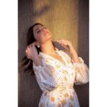 Regina Cassandra Instagram - From the shadows into the light… @_shrutisancheti @houseofshikha @jenimakeupartist07 @sudharsanphotography @stylebynavyaanddivya