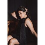 Regina Cassandra Instagram – Wu Wei away… 🖤
@pooja_shroff_official @houseofshikha
@jenimakeupartist07 @hairbydrishya
@miteshsphotography @stylebynavyaanddivya