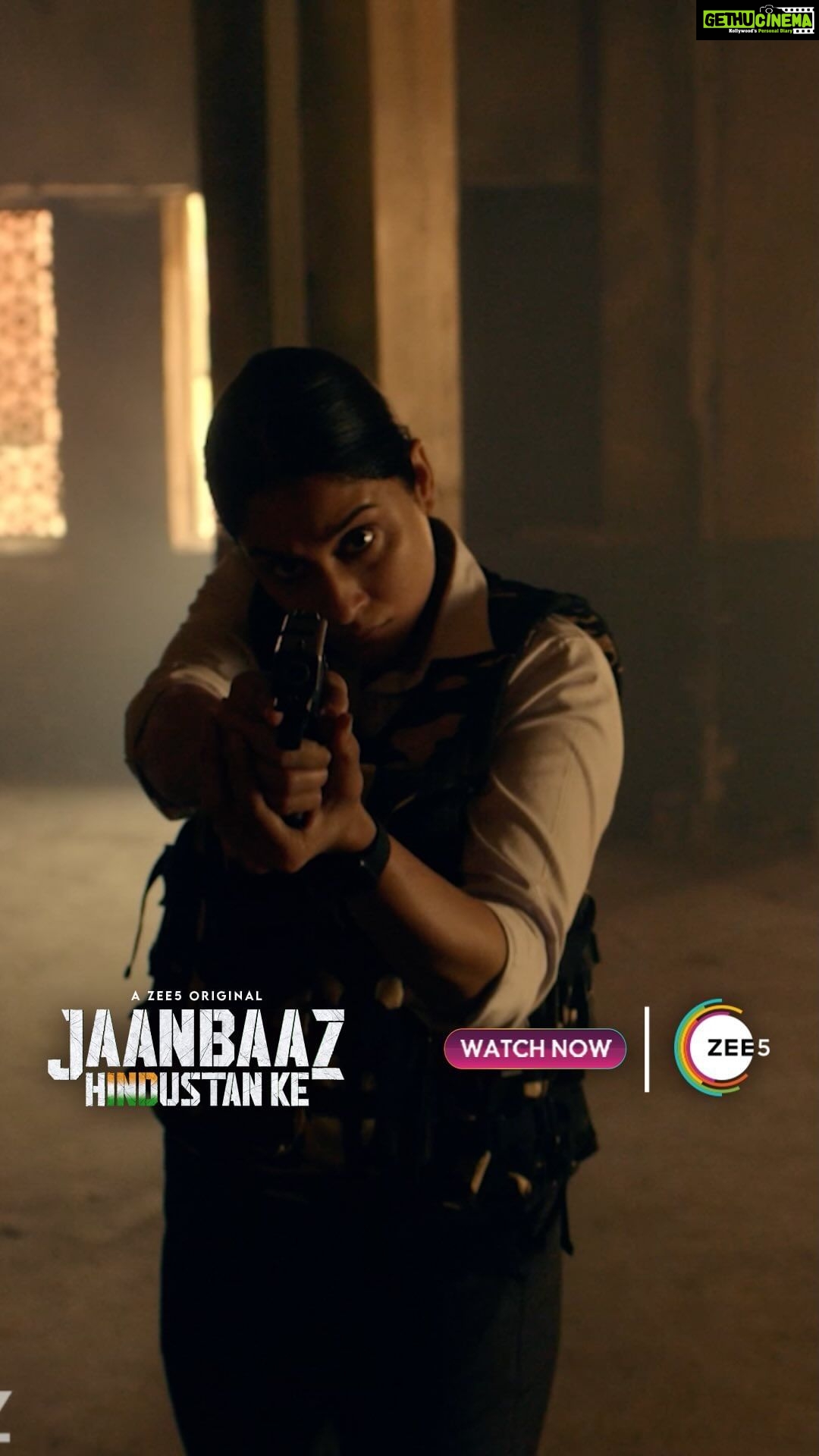 Regina Cassandra Instagram - The critics have spoken and they love it! 🇮🇳 #JaanbaazHindustanKe, watch now on #ZEE5 #JaanbaazOnZEE5 @samkhan @srijitmukherji @shanusinghrajputdp @neerajudhwani @ashmakerz @akhilesh_jaiswal @vineett_bat @the_wisemonk_ @kiratkandhari @azcouture_official @sidhantmalhotra09 @amarbirbajwa @pritha_nag @ankita_sarkar @reginaacassandraa @sumeetvyas @barunsobti_says @mitavasisht @gayathrieshankar @chandanroy.7 @deepikaaminofficial @sandishridhar @manish_kalra_ @nimishalok @juggernaut_in10 @satya9881 @in10medianetwork @Zee5global @zeestudiosofficial