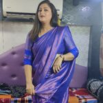 Rekha Krishnappa Instagram - When just saree makes you happy 💓 Any time, anywhere, you can wear a saree , 💖 And be beautiful ❤️ Saree by @saishrithestyleinyou #sareetime #sarees #sareelove #instasaree #instasarees #shootingspot #shootinglocation Chennai, India
