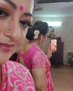 Rekha Krishnappa Instagram - Happy pink day😜 just for fun... Life should be full of fun.... Let's celebrate pink day.. hahaha #saturdayvibes #shootinglocation #shootingspot #dressup #happiness #happinessquotes