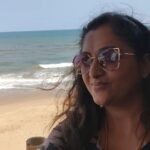 Rekha Krishnappa Instagram - Let's have some pure fun... ❤️ Team #tamilumsaraswathiyum ❤️❤️ ECR Beach,Chennai