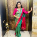 Rekha Krishnappa Instagram - Be the change you wish to see the world... ❤️❤️🌐 #shootinglocation #workjoy #happyness #sareelove #loveforsaree #terrakotta #terrakottajewellery Bangalore, India