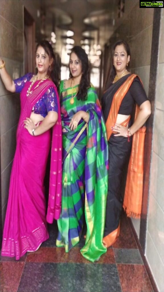 Rekha Krishnappa Instagram - Sister ❤️ @roopabhattacharjee @reenierahul #instareels #reelsinstagram #sister #sisterlove #sisterlove❤️ #siblings #siblingsgoals #siblingslove #photography #posingtips #posesforgirls #posesforpictures #love Bangalore, India