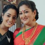 Rekha Krishnappa Instagram - With the team @sitaramam @reshmapasupuleti @yadhavi615 @akshitha_bopaiah @nancy_official26 @aiswarya._.rajesh @sree.__.priya #shootingspot #shootinglocation #funatwork Chennai, India