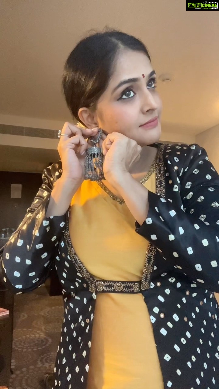 Remya Nambeesan Instagram - Just !! #reelsinstagram #feelitreelit #reelitfeelit❤️❤️ #getsetgo