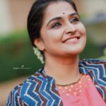 Remya Nambeesan Instagram - Wearing @byhand.in MU N HAIR @jo_makeup_artist Photography @ameensabil Styling @anohbyanooparavindh #vishu #kanikonna #fotos