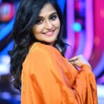 Remya Nambeesan Instagram - Life ❤️🦋!! Mu n Hair @monish_mathai_makeup_artist_ designed n styling @pradeepkumar0606 @zeetamizh #saregamapaseason3 #musician #musically outfit @annamstudio Photography @68focus_photography concept @pritthvii EVP Film City