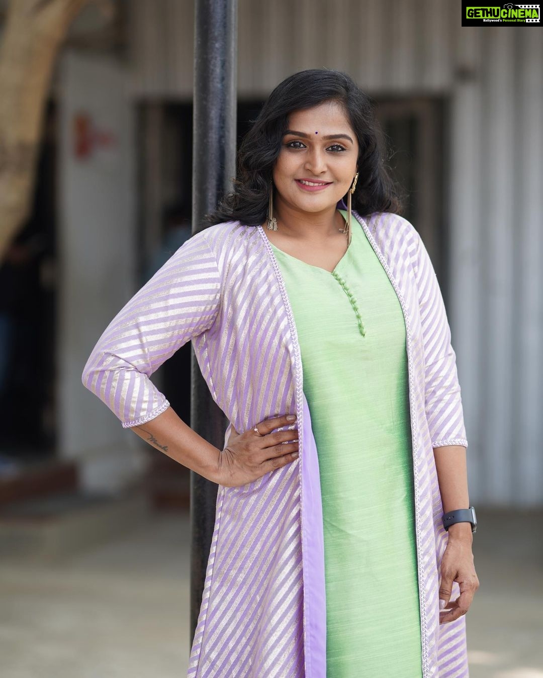 Remya Nambeesan Instagram - 📷 @risshie_photography_ MUAH : @monish_mathai_makeup_artist_ wearing @pradeepkumar0606 #instagram #instadaily #instapic