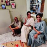 Remya Nambeesan Instagram - This is a precious picture!! Picture to be framed ❤️RAVI ROHINI REVATHI ❤️!! Feeling grateful to have portrayed Revathi in PKVM ( modern love Chennai ) . Taking a line from the movie, ONE THING WE HAVE NEVER UNDERSTOOD FOR THOUSAND OF YEARS IS THE HEART!! It is what it is, Acknowledge,Accept n Move on ❤️🦋 #modernlovechennai @itsvg @dir_bharathiraja #kishoreactor @ezhilmadhi16 @tylerdurdenandkinofist #thiagarajankumararaja #paravaikootilvaazhummaangal #pradeepkumar #jeevashankar