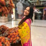 Rethika Srinivas Instagram - When you get ready for a grand launch like ps2 . My darlings Radz and Maha got me ready cos I got late after my morning meetings .