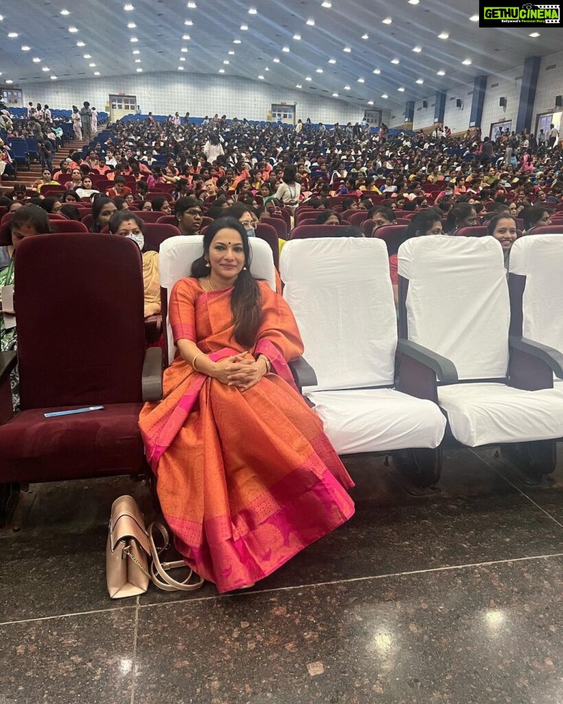 Rethika Srinivas Instagram - Women's day celebration in my own SRM university . As an alumina it was an over whelming experience . Khushbu the lovely lady was the invitee and was felicitated for her new mission as a member of national commission for women. Her speech and interaction with the students was so inspiring . Long way to my dear khush mam !
