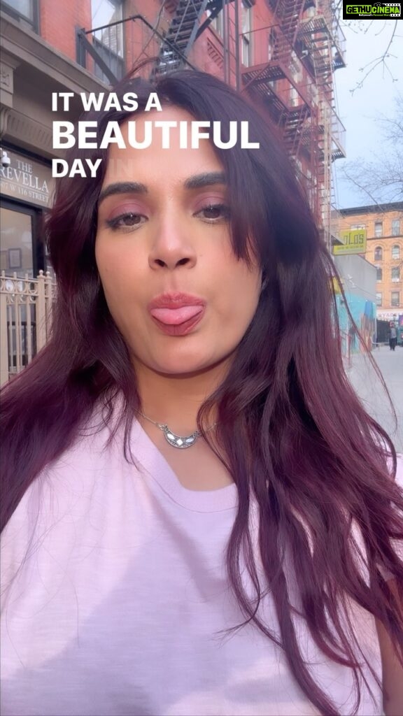 Richa Chadha Instagram - Life is a death sentence but we all know that… what a way to go! Thanks Sushma for deciding to meet in Harlem. It was a great experience, what an incredible way to be remembered! I wonder how I’ll feel about mortality at 60 when I already feel this way LOL! Life is short, make great friends… there was a lot of sniffles, intermittent crying, breakdowns in the middle of all this laughter. I am not posting those here… but reminds me of a similar practice in Latin America, even in Tamil Nadu… where one’s life is celebrated with their favourite things! If you know more about these unique ways to grieve in your culture, plz do share. It’s fascinating to me. 😀#Lifeisadeathsentence #Mortality #joy #richachadha #Harlem #Bollywood #joiedevivre