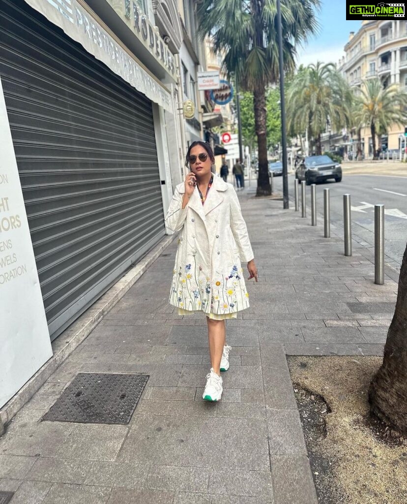 Richa Chadha Instagram - It’s funny the brand is called @ilovepero because I truly do love Pero! Love the spirit of the clothes, #joiedevivre truly! Chose this to keep my producer-ly meetings fun! Exquisite stuff, got so many compliments in Cannes! See how the reversible jacket came alive in all it’s spring glory! Worked equally well with pumps and white sneakers! Styled by @anishagandhi3 , @rochelledsa ! Latergram photo by @harshphotography11 , MU @shaylinayak , assisted by @vickyvandre , hair by @ashisbogi ! 🌸🫶🏽🫀❣️❤️ . . . . . . #LaterGram #fashionfun #sustainability #Cannes2023 #RichaChadha #floral #bloom #springfashion