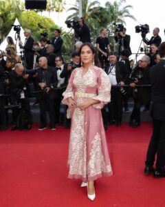 Richa Chadha Instagram - I got DMs from some of you asking about my Cannes red carpet look, voila! Wore @zimmerman, @karishma.joolry for the premiere of Jessica Hausner's 'Club Zero', refreshingly neurotic film! My director Shuchi Talati offered sartorial advice, helped me out, then we walked to the Palais together ! A simple , different, creatively exciting Cannes experience for me! Dress present from @alifazal9. PS : Did my own HMU in 30 minutes! There's a pearl detail clip too, come on! Hehe. Thanks @anishagandhi3 for being, plz tell @rochelledsa to like me back. . . . #CleanUpNice 🫀#cannes2023 #Newproducer #RichaChadha #alifazal