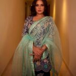 Richa Chadha Instagram - ਜਾਦਾ ਗੱਲਬਾਤ ਮੈਨੂੰ ਆਉਂਦੀ ਨੀ, ਪੰਜਾਬੀਆ ਦੀ ਪੰਜਾਬੀਅਤ ਜਾਂਦੀ ਨੀ ! 🤭 Outfit @osaabyadarsh , Jewellery heirloom own, HMU @harryrajput64 , (we tried a new way of doing eye make up…like or love?😋) Photography @denyrajput , Styled by @anishagandhi3 , @rochelledsa . Awarded ‘shaan Punjab di’ by World Punjabi Organization. #claimedbycommunity #punjabi #chandigarh #pyaarnaaleroti #richachadha