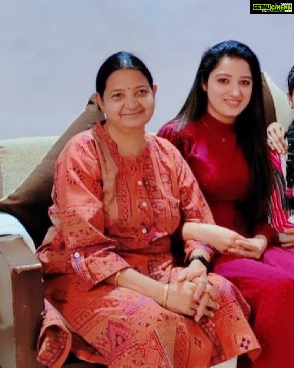 Richa Panai Instagram - Just look at my mumma.. even at this age she looks so pretty without a hint of makeup or beauty regime!! Love you mumma.. happy Mother’s Day and thank you for passing these beautiful genes!😄😘 #happymothersday #simplybeautiful #loveyoumommy