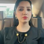 Richa Panai Instagram - Dubai-ite feels!🖤 #goldenvisa #dubaiites Dubai, United Arab Emirates