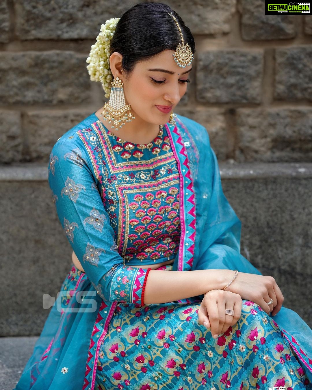 Richa Panai Instagram - My first south Indian wedding experience and it was sooo much fun and allll heart!💙💕#rahulmadhav #weddingbells #southindianwedding PC - @aniyanchithrasala @chithrasaalaweddingphoto Bengaluru,Karnataka