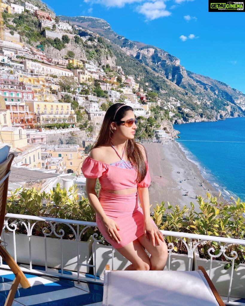 Richa Panai Instagram - Morning from Amalfi coast!💕 . . . . . . . . #positano #positanoitaly #amalfi #amalficoast #amalficoastitaly #italy #naples #naplesitaly #italianfood #italianstyle Positano, Amalfi Coast, Italy