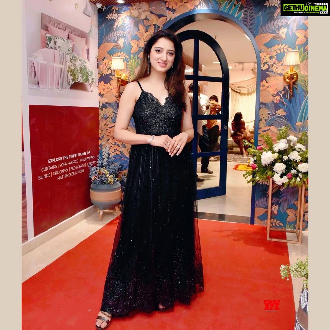 Richa Panai Instagram - Yesterday @darpan_furnishings 8th store launch event!🖤 Hyderabad