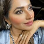 Ridheema Tiwari Instagram - Photo dump 🧿 Earrings : @itahdnura Styling : @instylewithaditi #selfie #ridhiematiwari #photodump Mumbai, Maharashtra