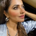 Ridheema Tiwari Instagram - Photo dump 🧿 Earrings : @itahdnura Styling : @instylewithaditi #selfie #ridhiematiwari #photodump Mumbai, Maharashtra