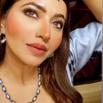 Ridheema Tiwari Instagram - Photo dump 🧿 Earrings : @itahdnura Styling : @instylewithaditi #selfie #ridhiematiwari #photodump Mumbai, Maharashtra