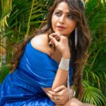 Ridheema Tiwari Instagram – Chin up Princess 👑 

Outfit @invogue.by.ruchi 
Accessories: @itahdnura 
Shades : @shadygators.official 
Stylist @instylewithaditi 
Make up Hair : @rohini_makeupandhair 
📸: @ibphotography27 Radisson Blu Mumbai International Airport