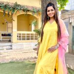 Ridheema Tiwari Instagram - Wearing sunshine today 🌞 Wearing. : @tara_c_tara #yellow #yellowishappiness #yellowstone #ridhiematiwari Ramdev Studio