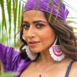 Ridheema Tiwari Instagram - Look deeply into my eyes I will NEVER BACK DOWN 📸 : @ibphotography27 MUA: @rohini_makeupandhair Outfit : @dyedebonair Jewellery : @the13store.in Styling : @instylewithaditi Location : @radissonblumumbaiairport #summermakeup #purplehues #makeuptrends2023 #bandana #bandanastyle #summerhair #hifashion #beattheheat Radisson Blu Mumbai International Airport