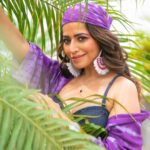 Ridheema Tiwari Instagram - Should I Laugh out loud or just Smile ? Wait let me just keep a Poker Face 🤷🏻‍♀️ Tell me which is ur favourite ? 📸 : @ibphotography27 MUA: @rohini_makeupandhair Outfit : @dyedebonair Jewellery : @the13store.in Styling : @instylewithaditi Location : @radissonblumumbaiairport #tyeanddye #purplehues #summertrends #bandana #bandanastyle #summer #hifashion #beattheheat Radisson Blu Mumbai International Airport