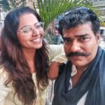 Ridheema Tiwari Instagram - Itvaar Ka din hua poora Dost se Baato ka quota bhi raha na adhoora @sumitartdirector meeting u is always so refreshing 😘❤️Hugs Samvene The Bagel Cafe