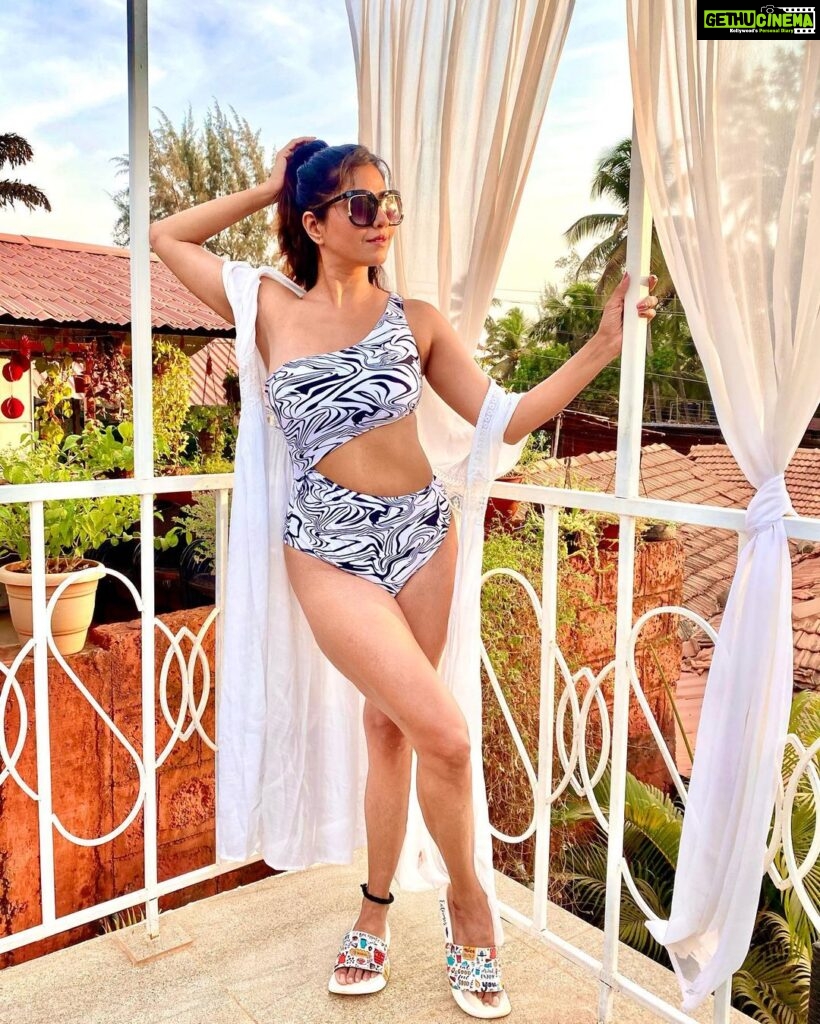 Ridheema Tiwari Instagram - Life is better in a MONOKINI @angelcroshet_swimwear #monokini #throwback #vacay The Regalia Resort