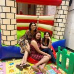 Ridheema Tiwari Instagram - Living my best brunch @fairfieldbymarriottmumbai With my girls @arinadey14 @preetipurichoudhary #sundaybrunch #madomado #disneybrunch Fairfield by Marriott, Mumbai International Airport