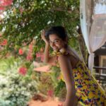Ridheema Tiwari Instagram - Flowers? I say yes! 💐 Location : @theregaliaresort 📸 : @jaskaransinghgandhi #floral #romperseason #vacaymode #resortwear #ridhiematiwari The Regalia Resort