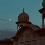 Ritika Singh Instagram – Bringing in the last few days of this roller coaster ride of a shoot under this beautiful moonlight 🌙✨

#shootdiaries #onset #behindthescenes #snackbreak #moonchild #fullmoonmagic