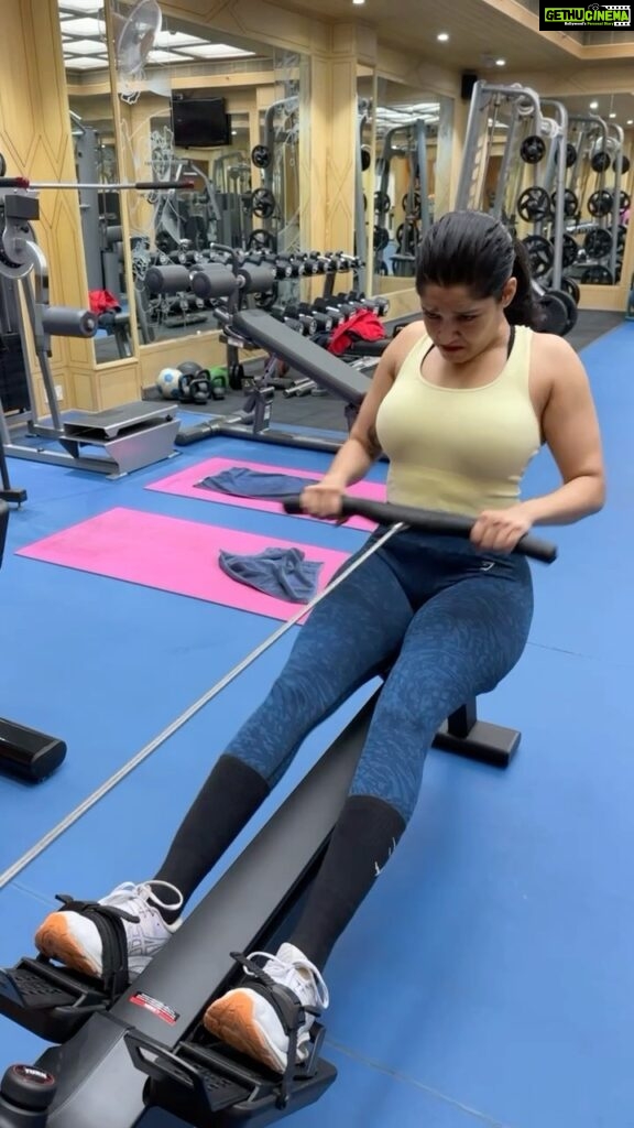 Ritika Singh Instagram - Post shoot workouts hit different 🥵 #fitwithrit #latenightworkouts
