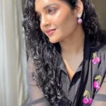 Ritika Singh Instagram - 🌻✨✨