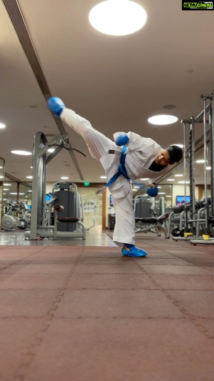 Ritika Singh Instagram - Trying my best to juggle hectic shoot days along with Karate training. Prepping for something big! Cannot wait to tell you guys all about it. Feels so good to be back in the groove 🥋✨