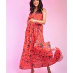Ritu Varma Instagram - 🌸🌼🌸🌼 Outfit @dziinebydeepa @viralmantra Jewellery @suhanipittie Styling @sandhya__sabbavarapu @rashmi_angara Photography @the_pixel_farmer