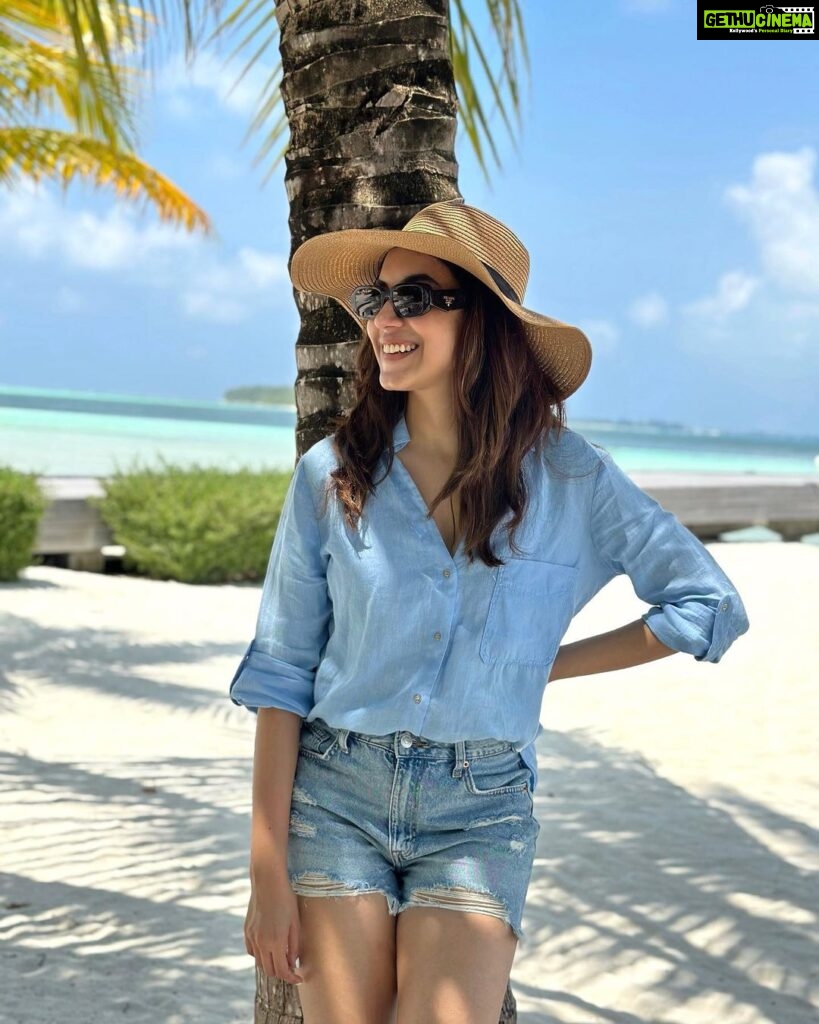 Ritu Varma Instagram - Beach and sunshine ☀️ Had the best birthday on this beautiful island!! 🏝️ @luxsouthari @ncstravels LUX* South Ari Atoll