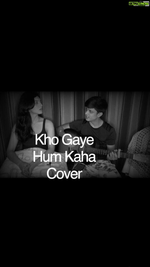 Riya Deepsi Instagram - Here it is.. Another performance by my brother and me on this soothing song ❤️ I hope you all will enjoy it 😊😊 With and edited by @tasunde_ Original song by artist @jasleenroyal Movie @baarbaardekhothefilm #bornoninstagram#cover#bro-sis#duo#love#singing#khogayehumkaha