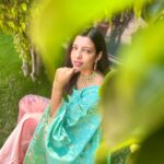 Riya Deepsi Instagram – इशारों इशारों में दिल लेने वाले 
बता ये हुनर तूने सीखा कहा से 
🤓
✨
✨
📸 @aashaymishraa 
#explorepage#explore#styling#outfit#traditionalwear#love#instagood#instagram#trend Rajnandgaon