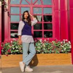 Riya Deepsi Instagram – A good background and a good pose = a good picture 🤓
📸 @i.shreyabhalla 
#instagood#instagram#explore#explorepage#fashion#trending#pose#selflove