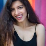 Riya Deepsi Instagram - Looking at you ❤️🤓 #photoshoot#portraitphotography#explore#explorepage#love#instagram#instagood#fashion#smile
