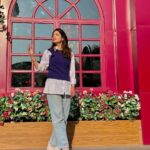Riya Deepsi Instagram – A good background and a good pose = a good picture 🤓
📸 @i.shreyabhalla 
#instagood#instagram#explore#explorepage#fashion#trending#pose#selflove
