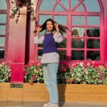 Riya Deepsi Instagram – A good background and a good pose = a good picture 🤓
📸 @i.shreyabhalla 
#instagood#instagram#explore#explorepage#fashion#trending#pose#selflove