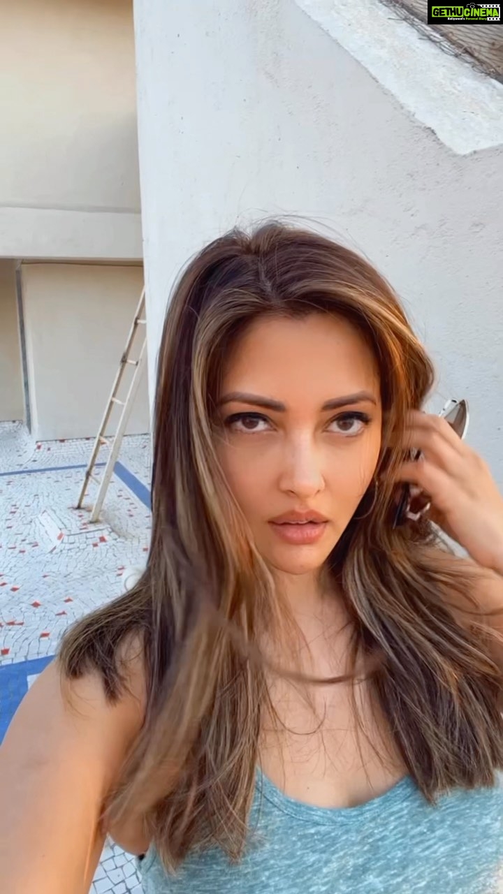 Riya Sen Instagram - Purrfection 😵💫